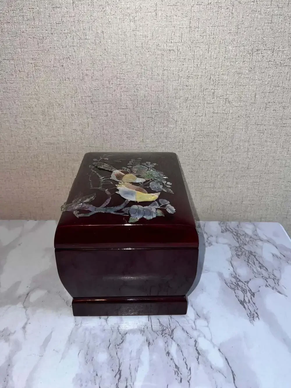 Vintage Korean Red Brown Lacquered Jewelry Box With Mother Of Pearl Birds 6.75